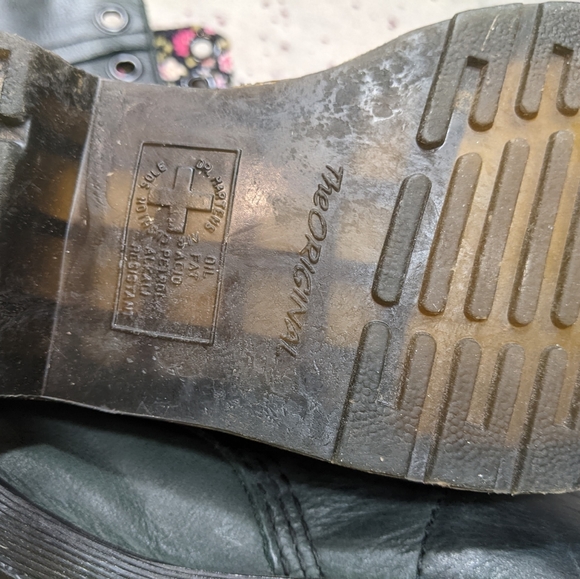 Dr. Martens - Picture 6 of 8